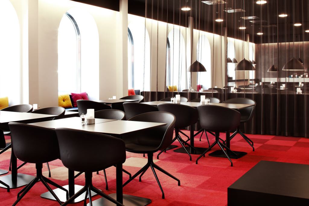 Copyright: Mads Armgaard/ Graae/ Armgaard & Bangsbo Photography Scandic Aarhus City, restaurant, The Grill 1st floor